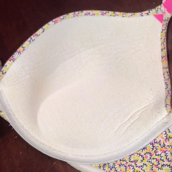 Victoria’s Secret 36d push up - Picture 6 of 6